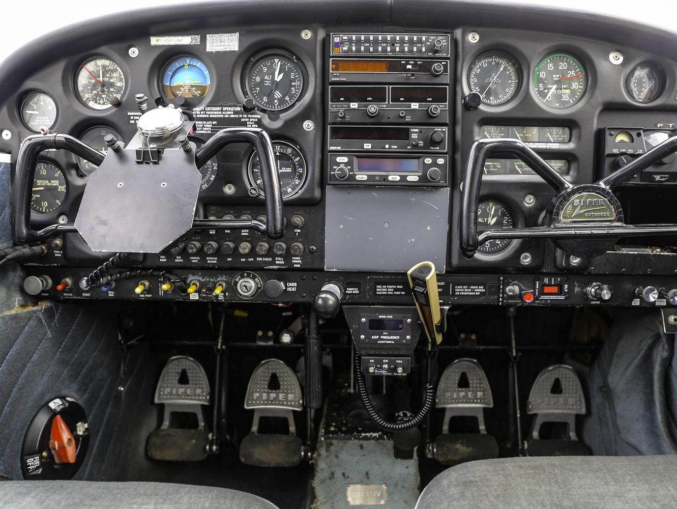Piper PA28-140 F-GPJV